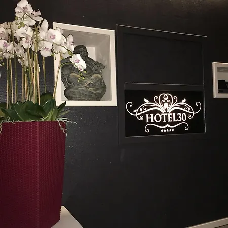 Hotel30 - Adults Only